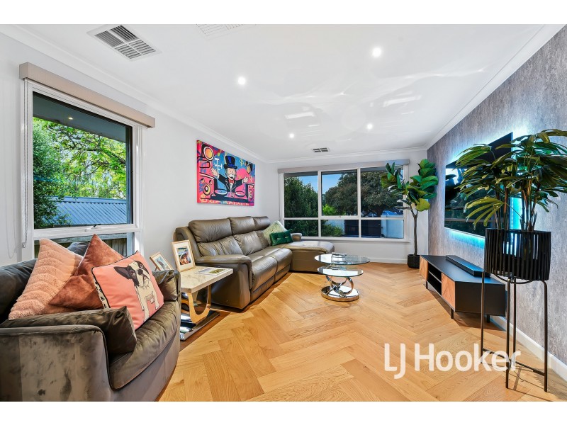 16 Lyall Road, Berwick VIC 3806