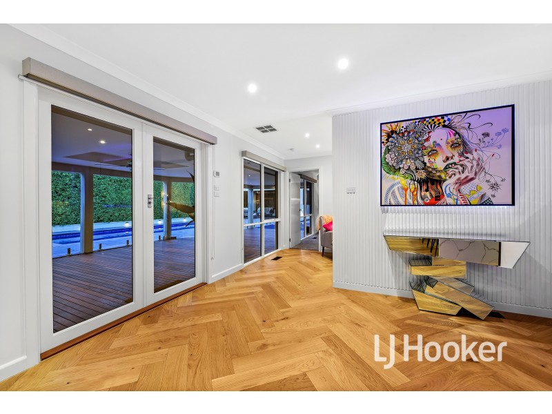16 Lyall Road, Berwick VIC 3806