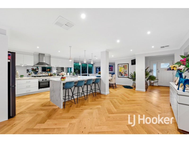 16 Lyall Road, Berwick VIC 3806