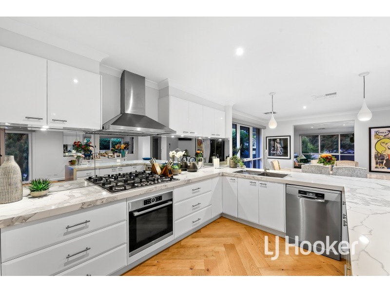 16 Lyall Road, Berwick VIC 3806
