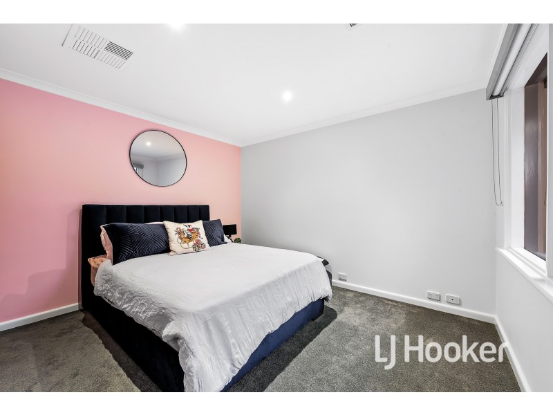 16 Lyall Road, Berwick VIC 3806