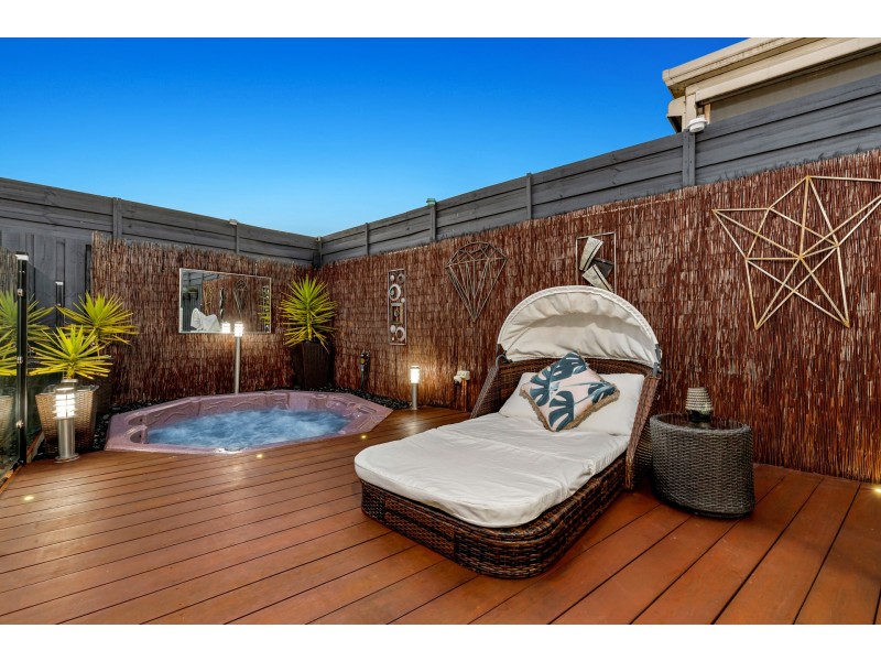 35 Lochard Terrace, Narre Warren South VIC 3805