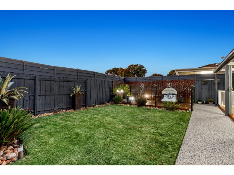 35 Lochard Terrace, Narre Warren South VIC 3805