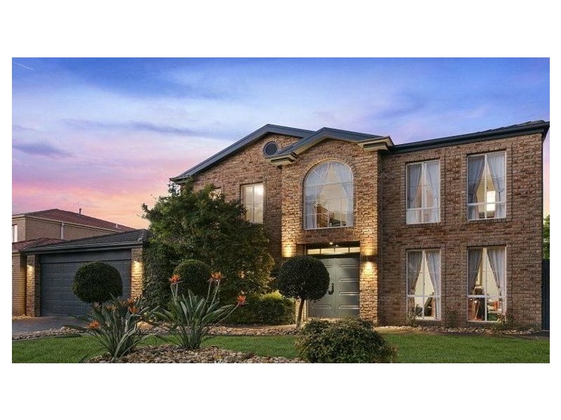 5 Holder Place, Berwick VIC 3806