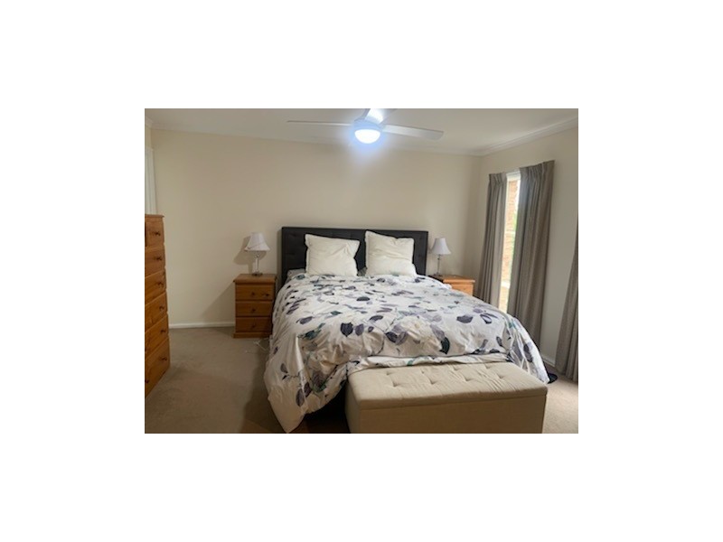 5 Holder Place, Berwick VIC 3806