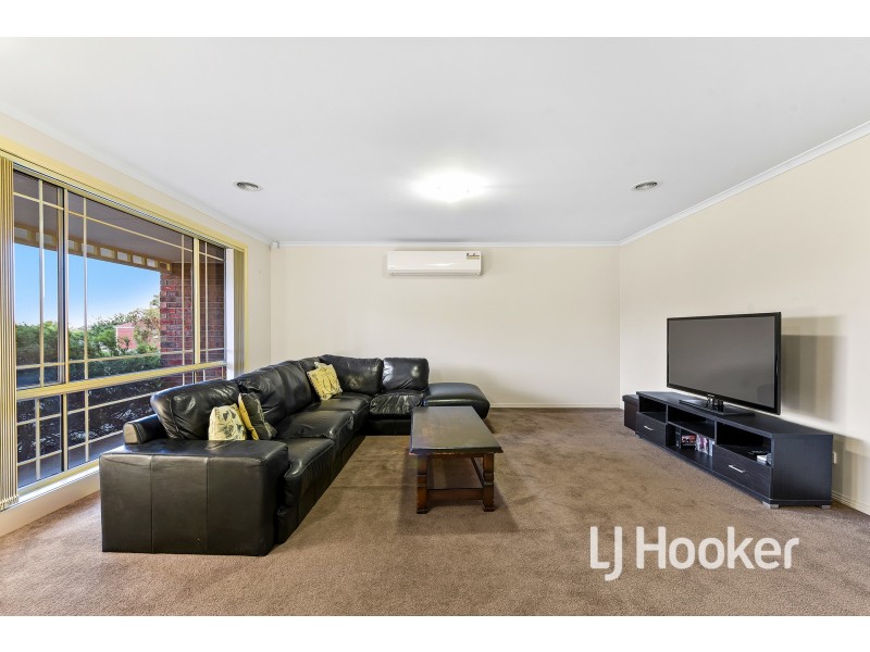 5 Mitchell Court, Berwick VIC 3806