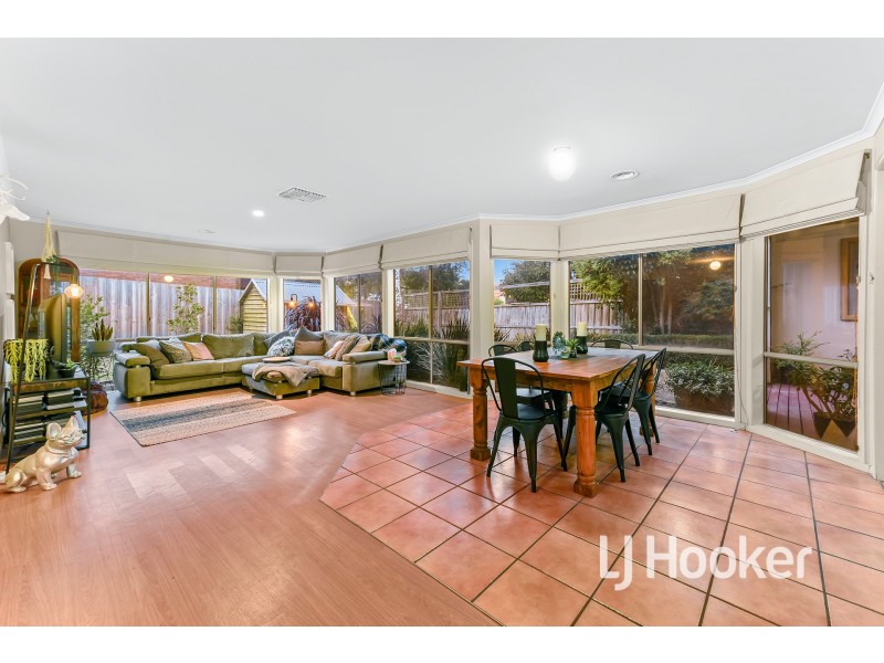 6 Brent Close, Berwick VIC 3806