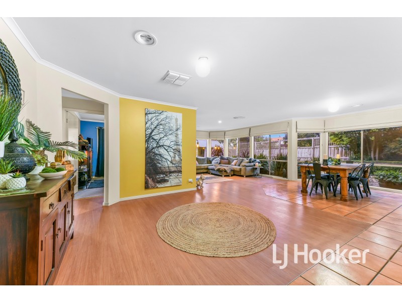 6 Brent Close, Berwick VIC 3806