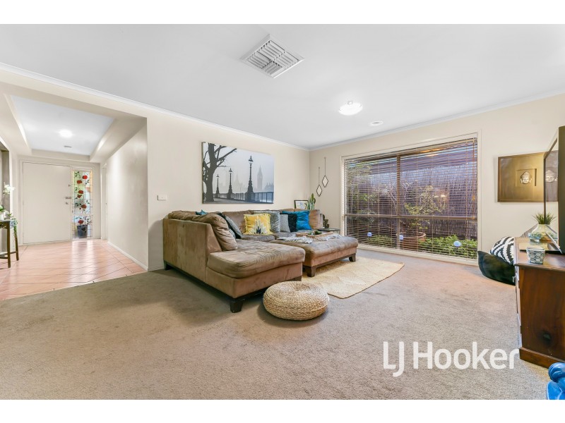 6 Brent Close, Berwick VIC 3806