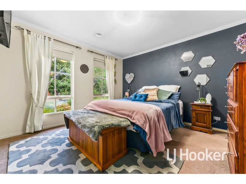 6 Brent Close, Berwick VIC 3806