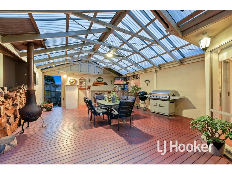 6 Brent Close, Berwick VIC 3806