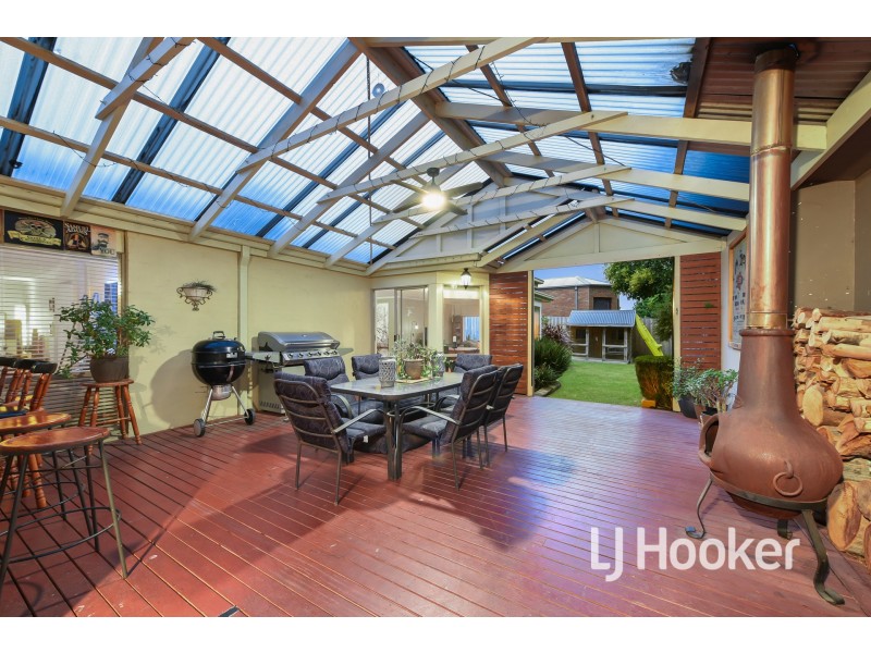 6 Brent Close, Berwick VIC 3806