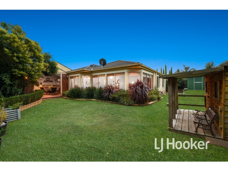 6 Brent Close, Berwick VIC 3806