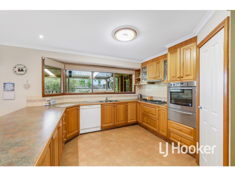 4 Kirkham Court, Berwick VIC 3806