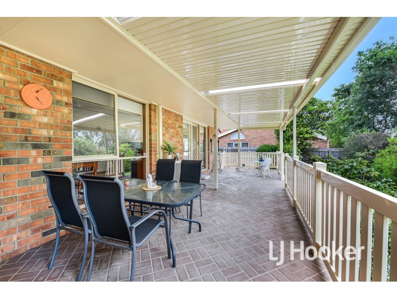 4 Kirkham Court, Berwick VIC 3806