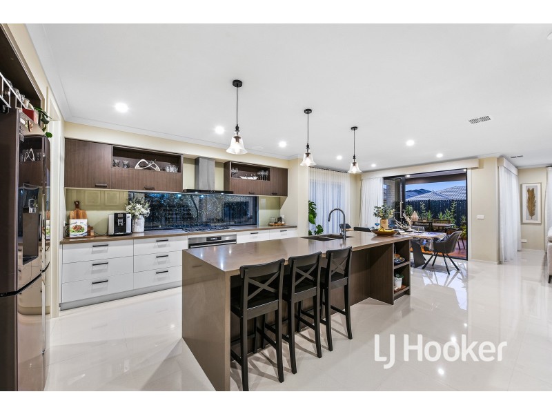 21 Excalibur Street, Berwick VIC 3806