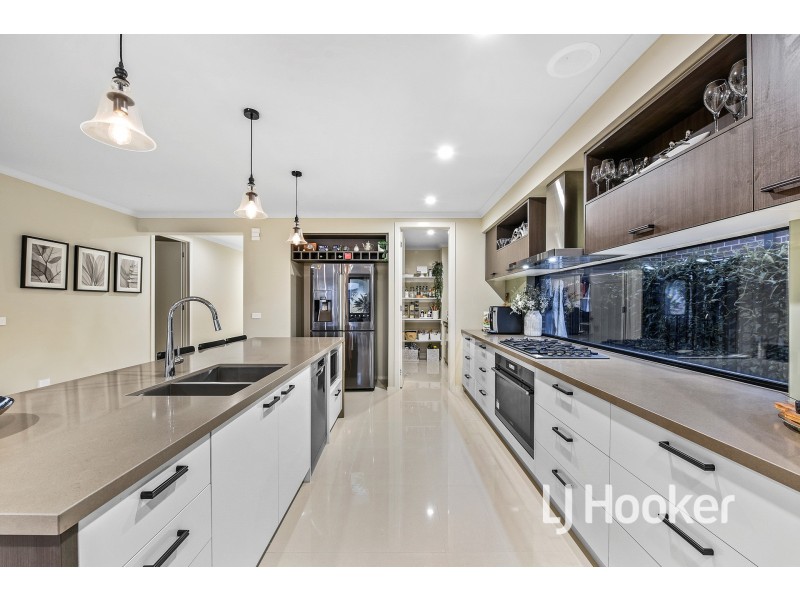 21 Excalibur Street, Berwick VIC 3806