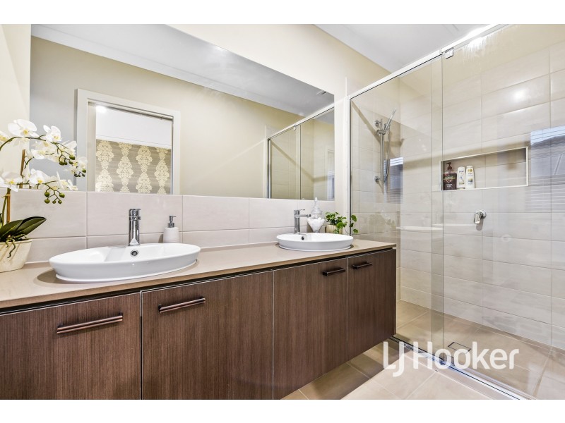 21 Excalibur Street, Berwick VIC 3806