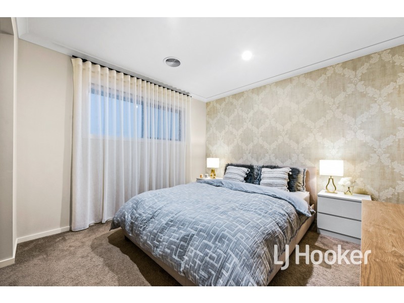 21 Excalibur Street, Berwick VIC 3806