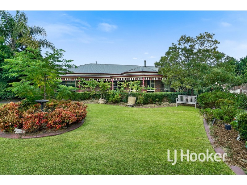 60 Ryan Road, Pakenham VIC 3810