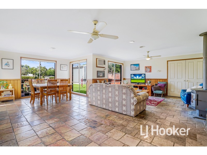 60 Ryan Road, Pakenham VIC 3810