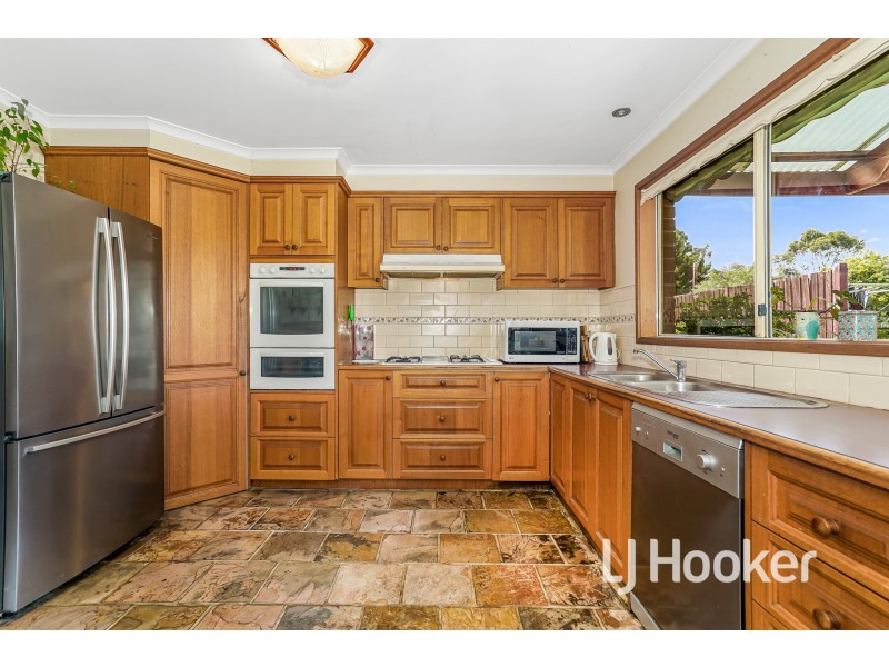 60 Ryan Road, Pakenham VIC 3810