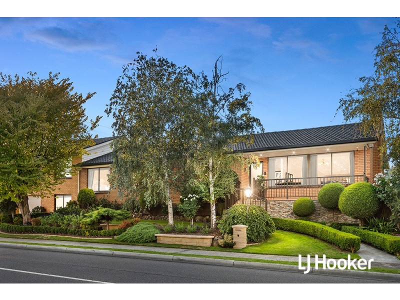 1 Harkaway Road, Berwick VIC 3806