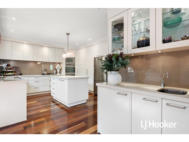 1 Harkaway Road, Berwick VIC 3806