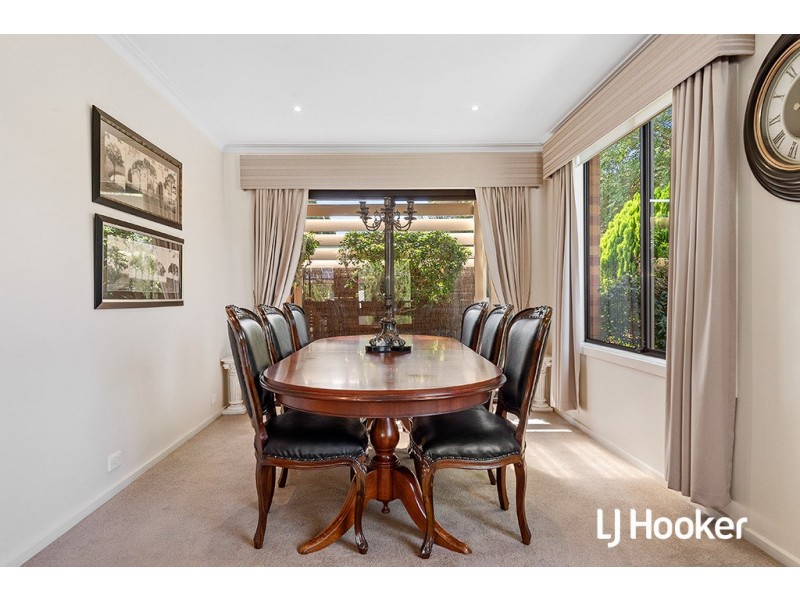 1 Harkaway Road, Berwick VIC 3806