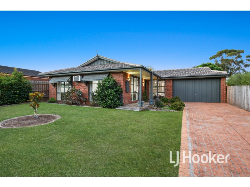 45 Collins Crescent, Berwick VIC 3806