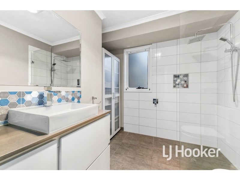 45 Collins Crescent, Berwick VIC 3806