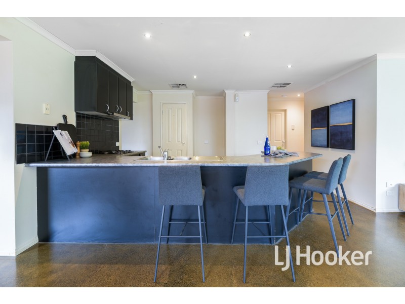 45 Grand Arch Way, Berwick VIC 3806