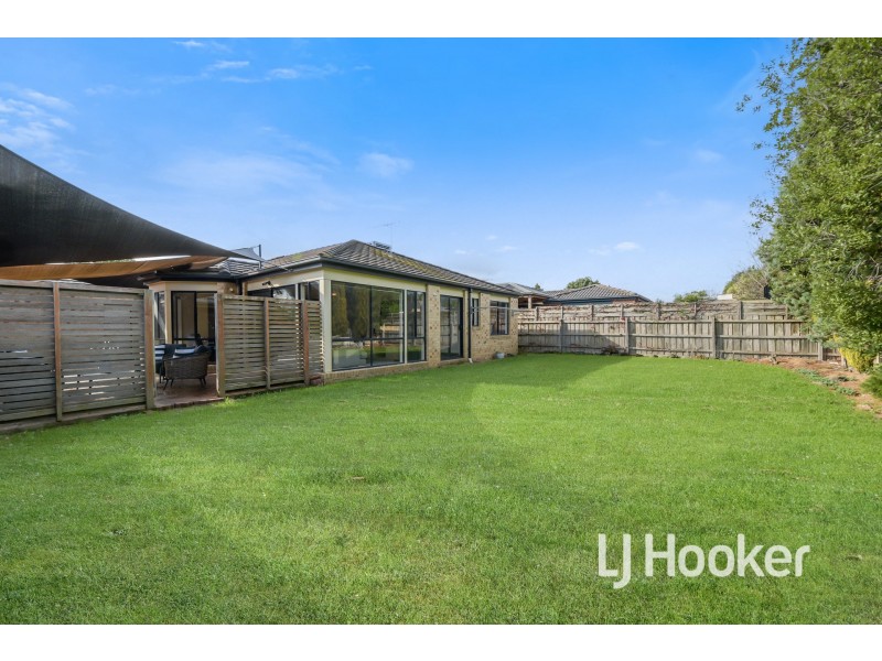 45 Grand Arch Way, Berwick VIC 3806