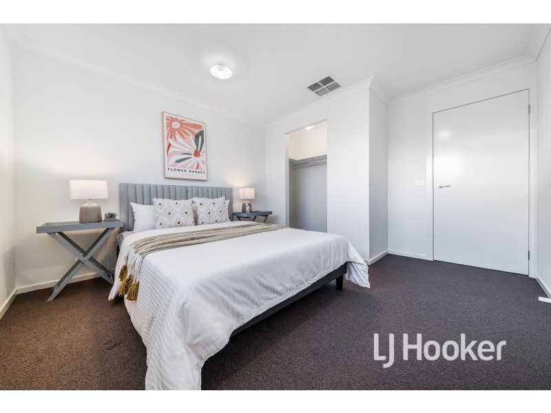 62 Warmbrunn Crescent, Berwick VIC 3806