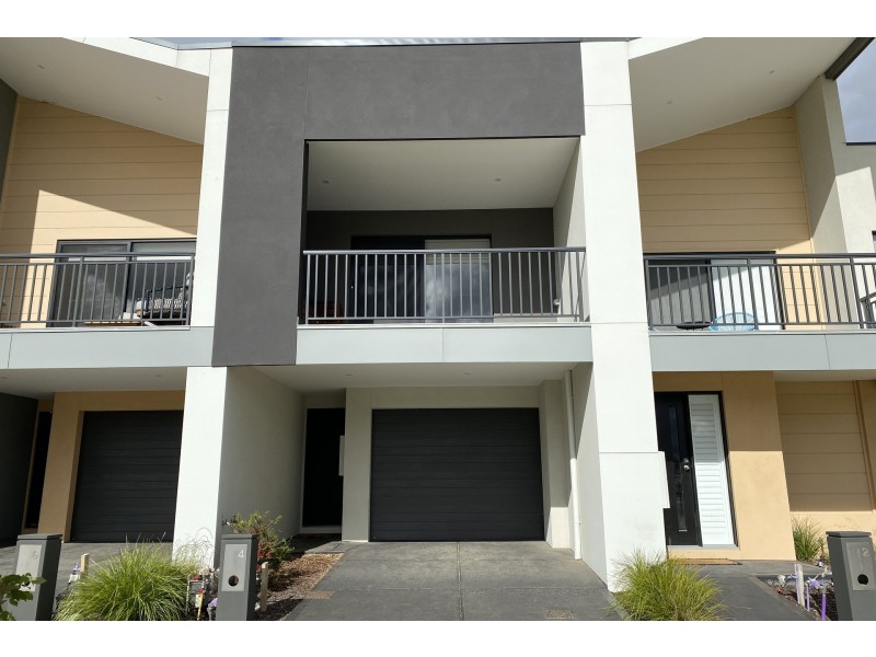 4 Koba Way, Officer VIC 3809