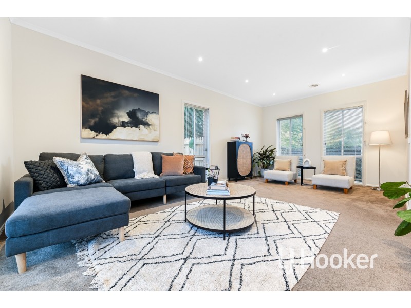 4 Amhurst Drive, Narre Warren South VIC 3805