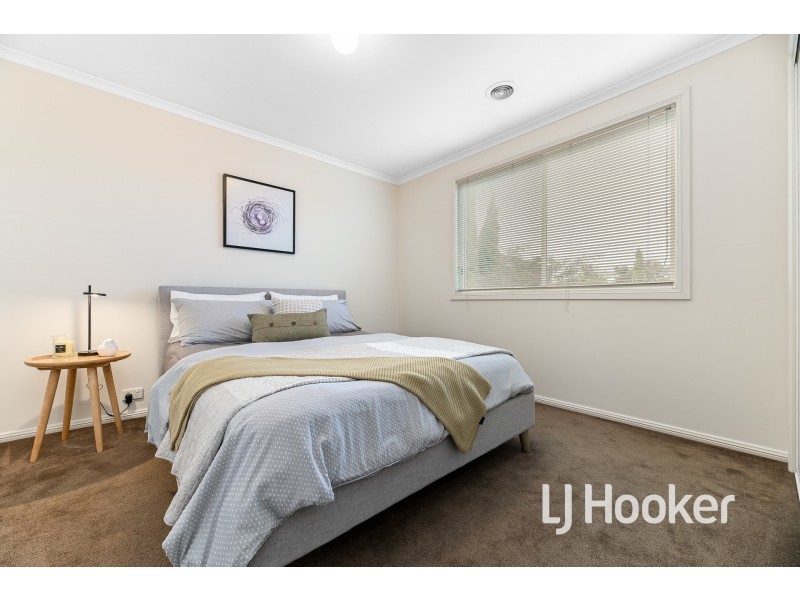 4 Amhurst Drive, Narre Warren South VIC 3805