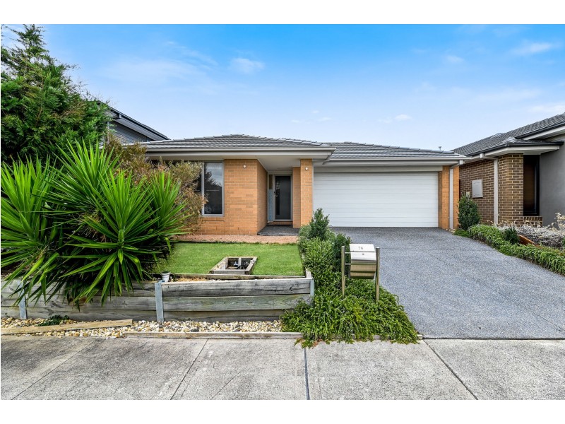 79 Rossiter Retreat, Cranbourne North VIC 3977