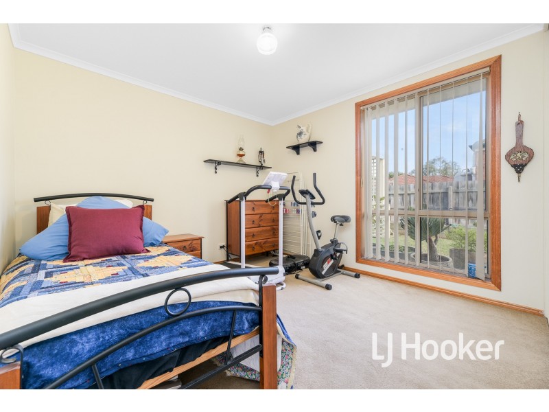 6 Rossi Close, Pakenham VIC 3810