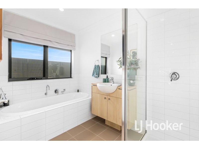 20 Whitehaven Street, Berwick VIC 3806