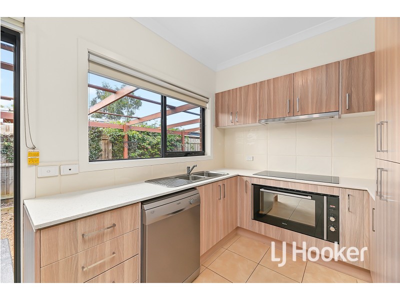 2/6 Railway Avenue, Beaconsfield VIC 3807
