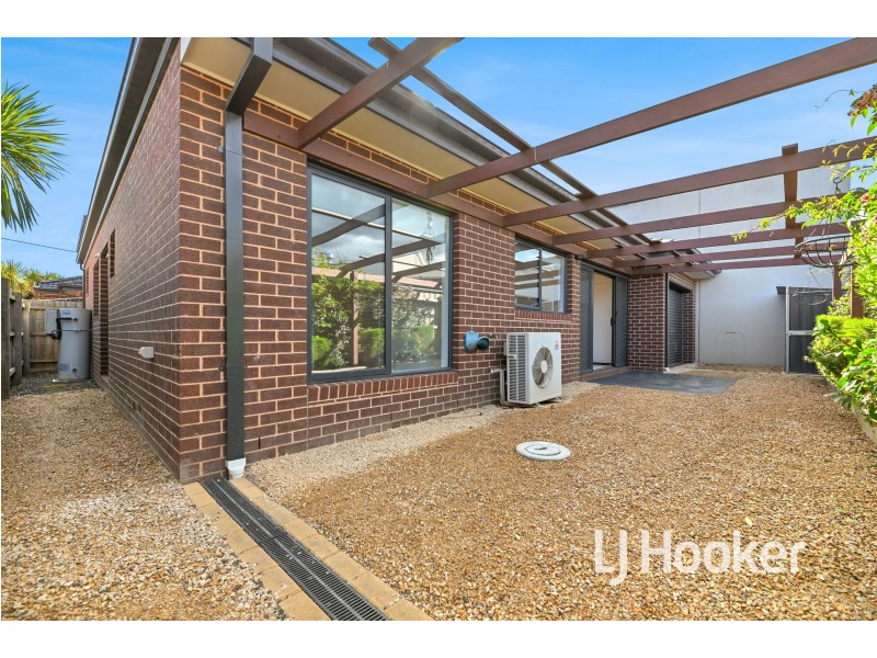 2/6 Railway Avenue, Beaconsfield VIC 3807