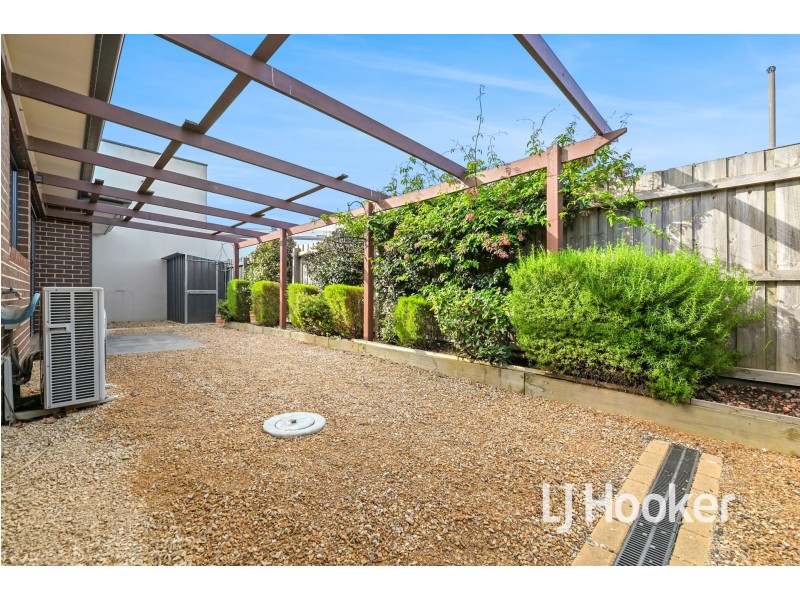 2/6 Railway Avenue, Beaconsfield VIC 3807