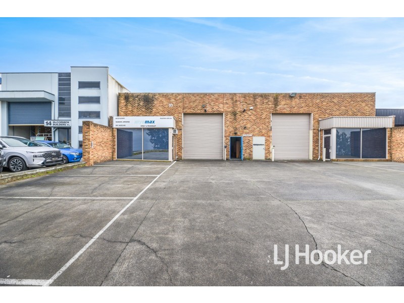 1/10-12 Intrepid Street, Berwick VIC 3806