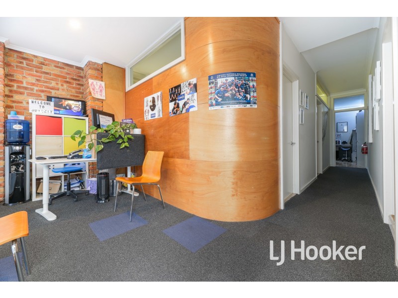 1/10-12 Intrepid Street, Berwick VIC 3806