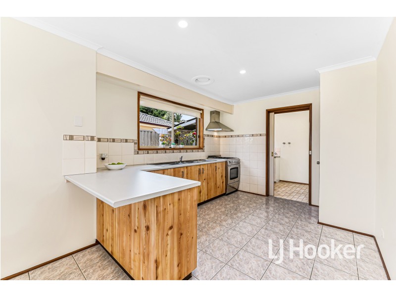 2 Franleigh Drive, Narre Warren VIC 3805