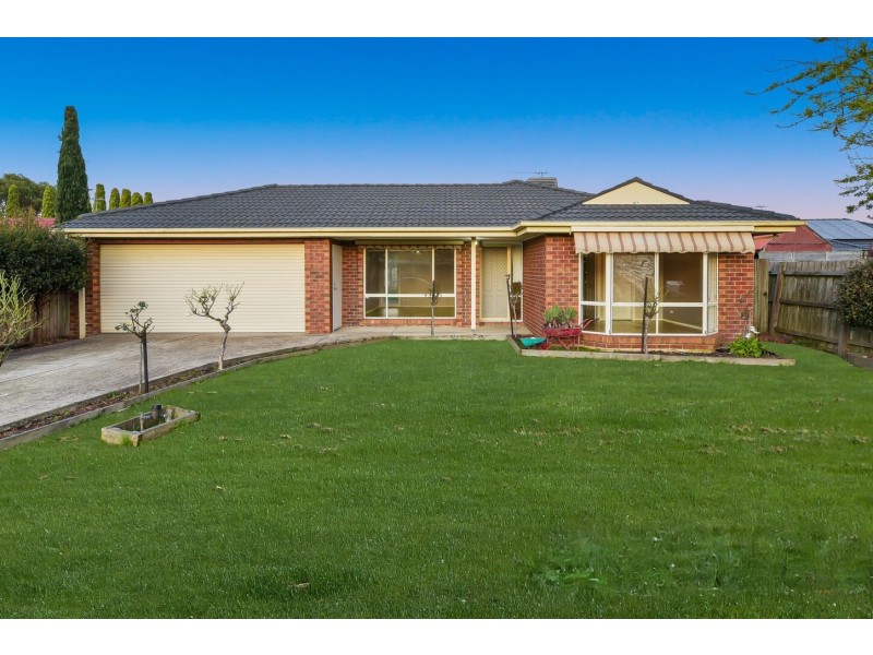 4 Kinsale View, Berwick VIC 3806