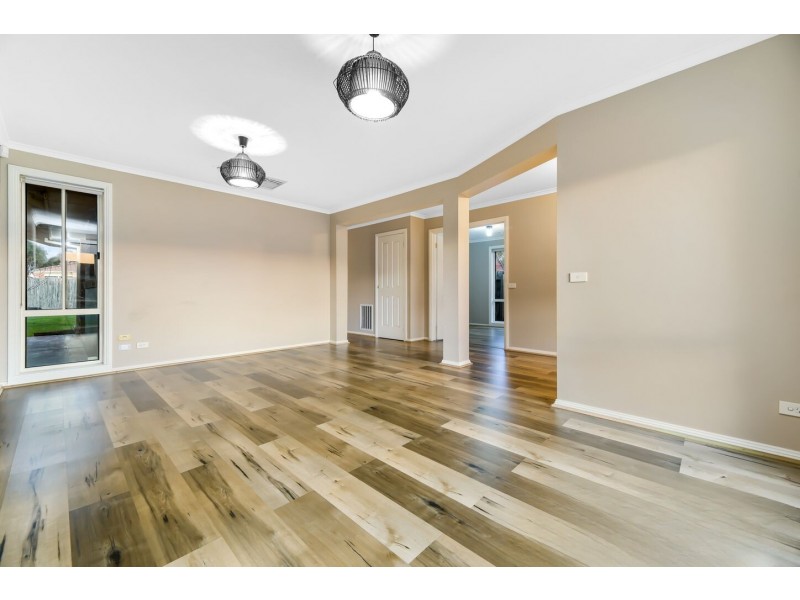 4 Kinsale View, Berwick VIC 3806