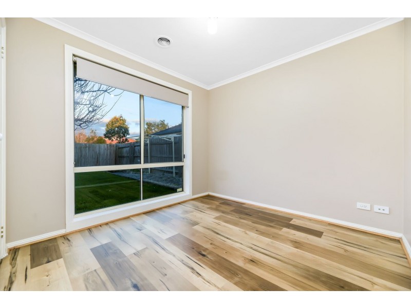 4 Kinsale View, Berwick VIC 3806