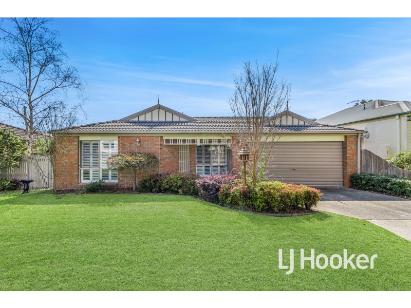 4 Oakbank Close, Berwick VIC 3806
